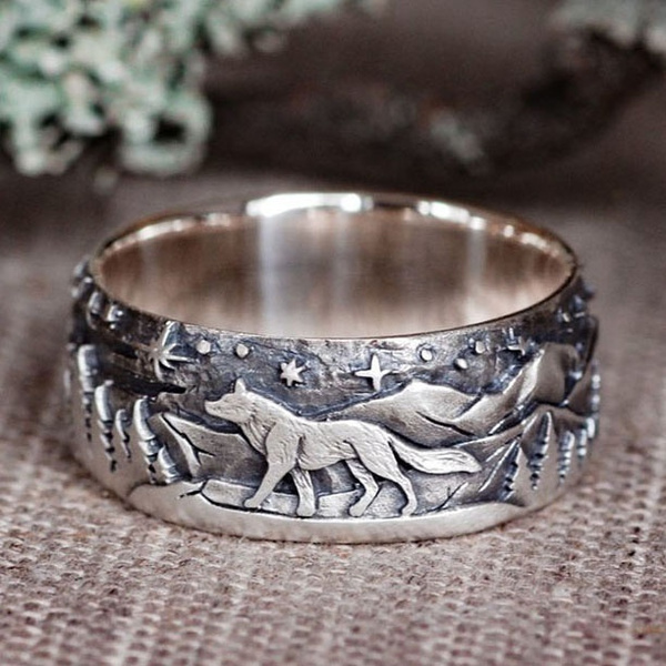 Wolf ring beautiful